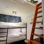 Tourist One 2* Amsterdam