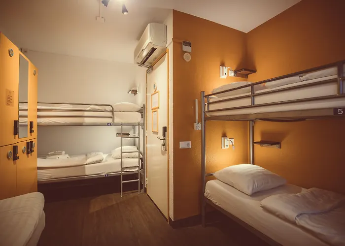 Budget Tourist Amsterdam