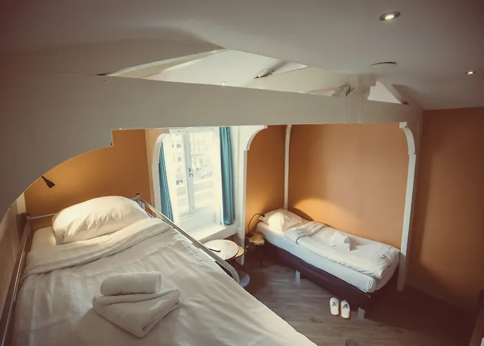 Hotel Budget Tourist