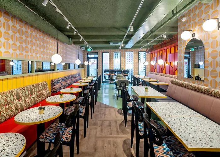 Tourist One Hotel 2*