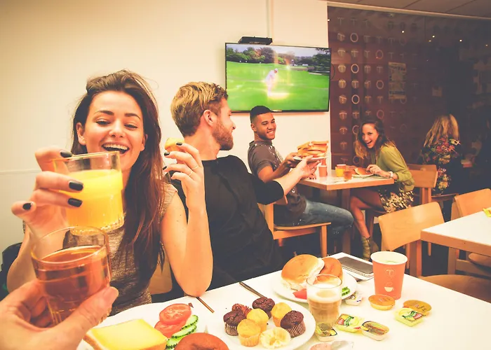 Tourist One Hotel 2*