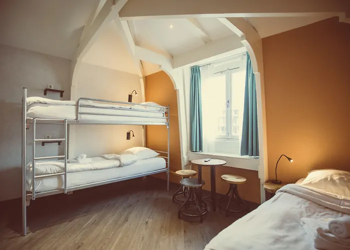 Tourist One 2* Amsterdam